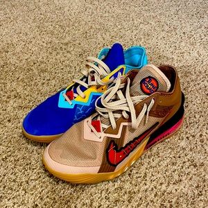 LeBron 18’s tune squad